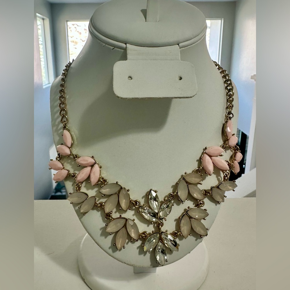 Cg Elegant Pink and Gold Charming Charlie Necklace